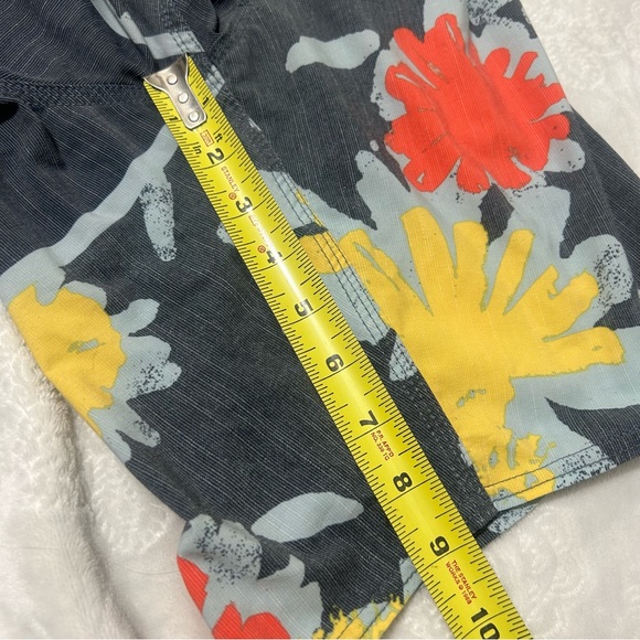 VOLCOM Stoneys Board Shorts Gray Floral Pockets Sz 34 - Picture 14 of 14